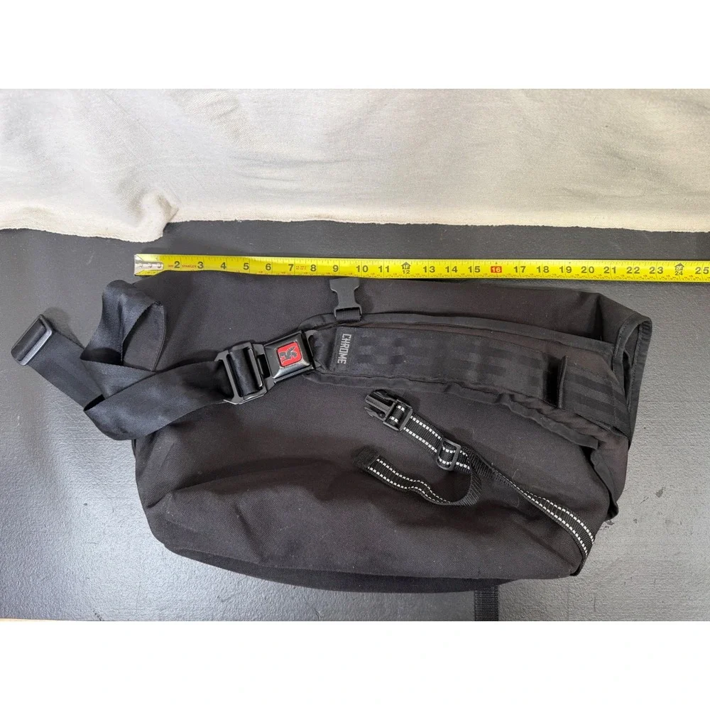 Chrome Industries Citizen 24L Messenger Bag USA Made 2010 Black Silver Vintage